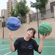 篮球少女哎哟薇