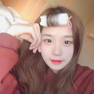 抖音美妆排行榜第3名胡楚靓,新榜指数872.2000,新增作品数1,分享数4.29w,评论数2147,点赞数8.85w,新增粉丝数1375,累计粉丝数759.6w