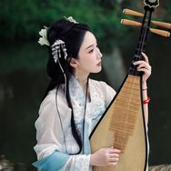 娄艺潇