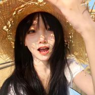 黑发女