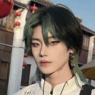 抖音颜值排行榜第16名翻斗唧唧爆（破40w版）,新榜指数786.3000,新增作品数1,分享数4128,评论数1448,点赞数7.51w,新增粉丝数4237,累计粉丝数30.95w
