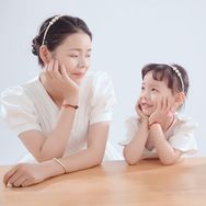 抖音生活排行榜第5名小朦,新榜指数916.5000,新增作品数1,分享数28.9w,评论数11.3w,点赞数114.31w,新增粉丝数4.91w,累计粉丝数323.08w