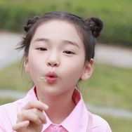 抖音涨粉榜母婴亲子排行榜第11名小酒窝儿Greta