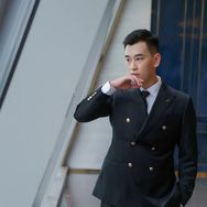 小雨玩车