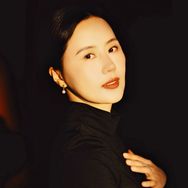 抖音三农排行榜第11名相宜,新榜指数821.9000,新增作品数1,分享数1947,评论数5018,点赞数7.26w,新增粉丝数51,累计粉丝数1020.2w