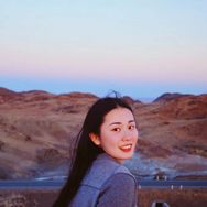 宠物殡葬师英俊