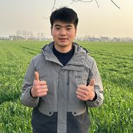 抖音三农排行榜第17名大俊的十里乡村,新榜指数785.9000,新增作品数1,分享数1820,评论数4422,点赞数2.7w,新增粉丝数4755,累计粉丝数36.01w