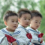 蒋家三胞胎小壮士