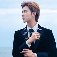 抖音音乐排行榜第23名慕容景天,新榜指数846.1000,新增作品数1,分享数953,评论数1752,点赞数1.47w,新增粉丝数3.09w,累计粉丝数214.87w