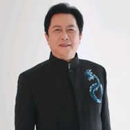 唐国强