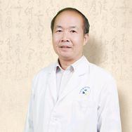 中医内科施旭光