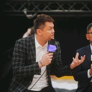 抖音美食排行榜第16名朱芳雨,新榜指数877.6000,新增作品数1,分享数9011,评论数1.38w,点赞数7.99w,新增粉丝数9184,累计粉丝数246.83w