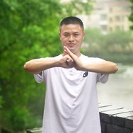 八段锦龙堂主