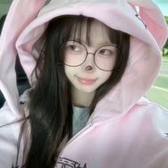 抖音涨粉榜颜值排行榜第20名小怡.