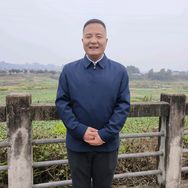 尹伟书记(退役中校)