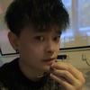 拥有一块腹肌的董先森