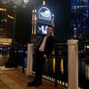 退后。