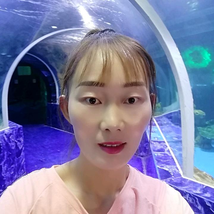 幸福快乐的女人