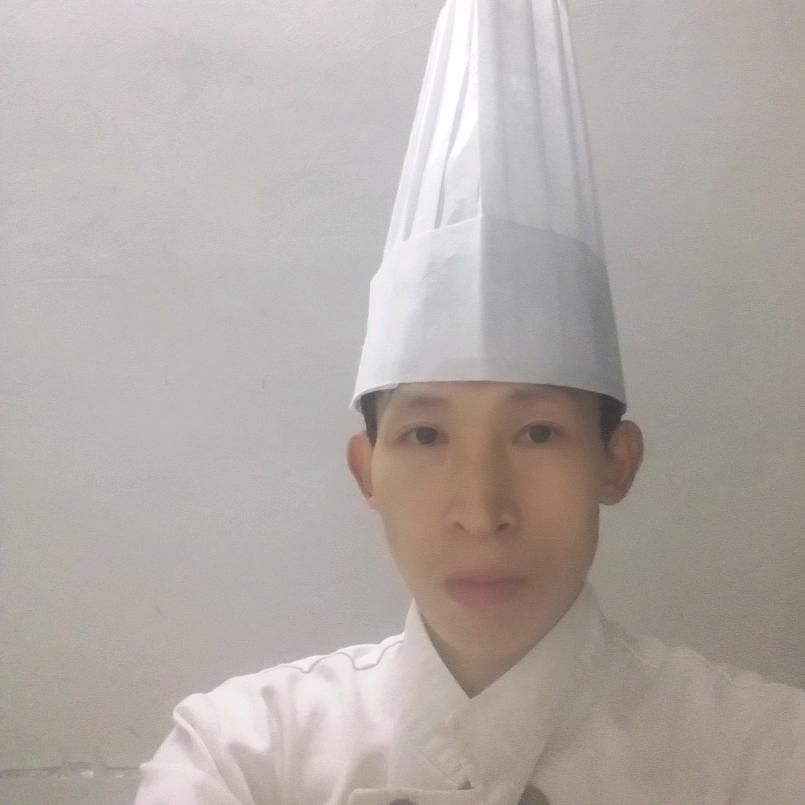 何氏家族
