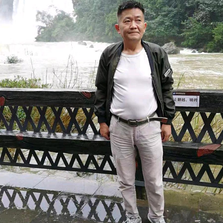 陈渝