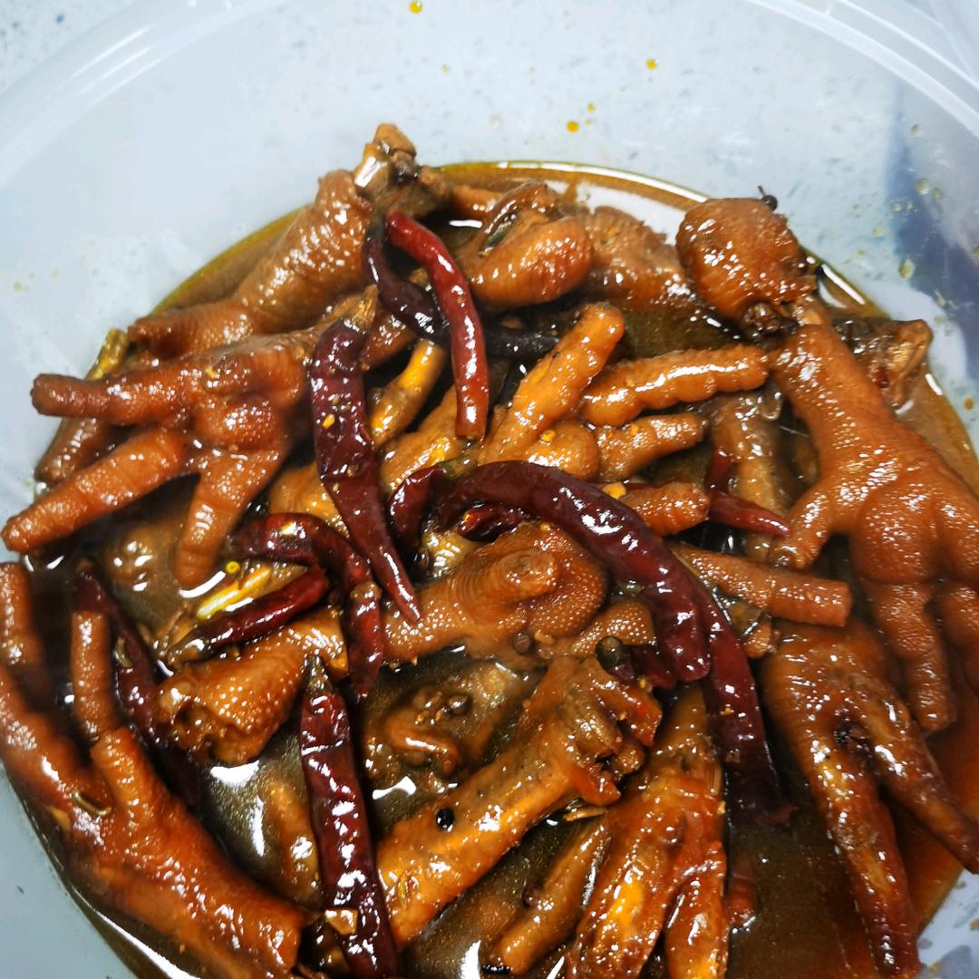 麻辣鸡爪爱钓鱼