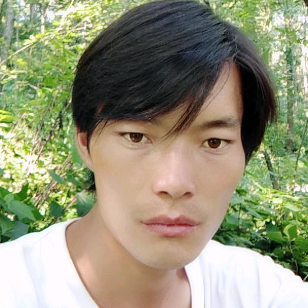 云南单桥罐车出租，伍小明