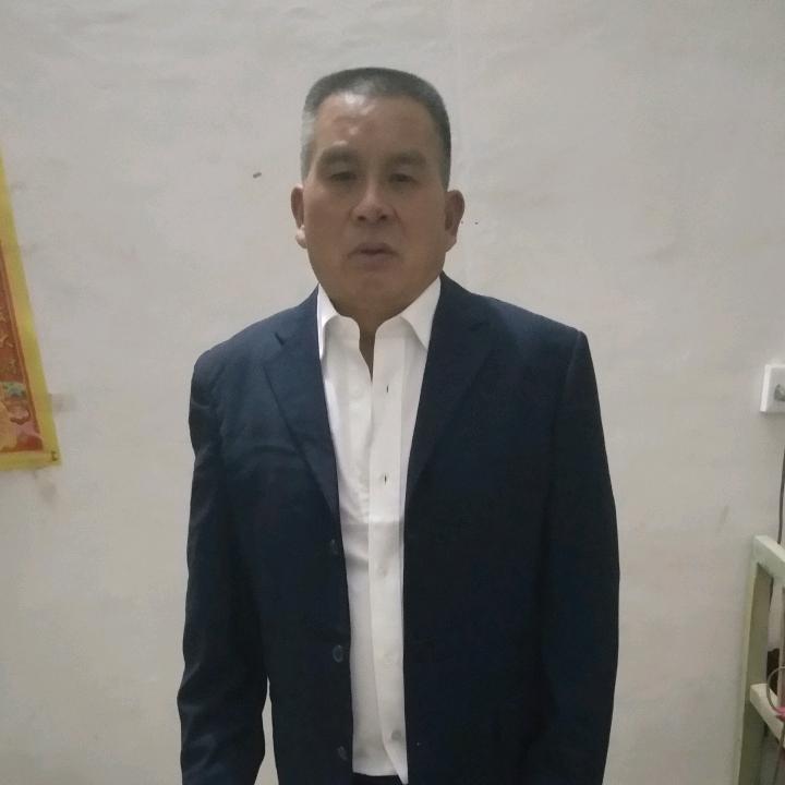 李