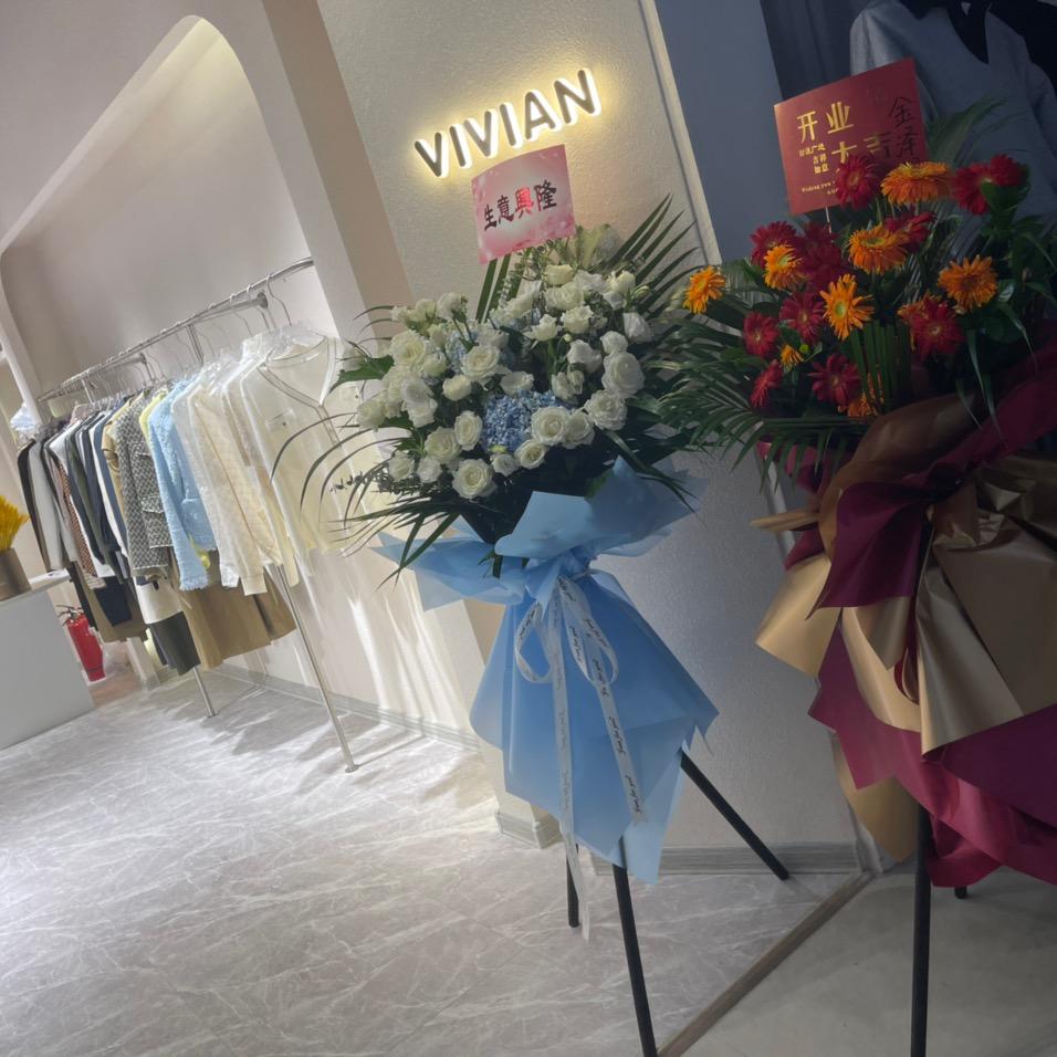 VIVIAN女装