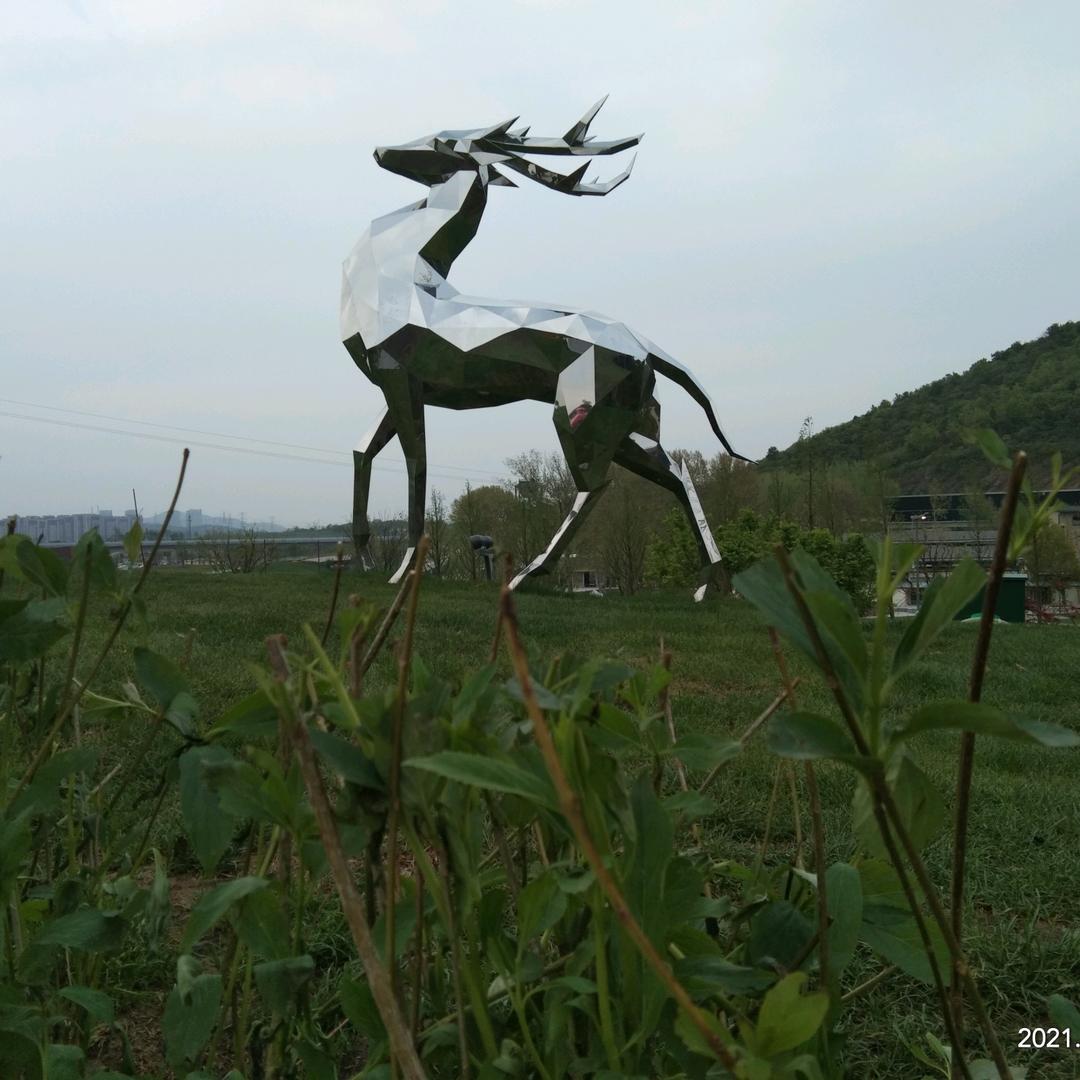 明天的天空更蔚蓝