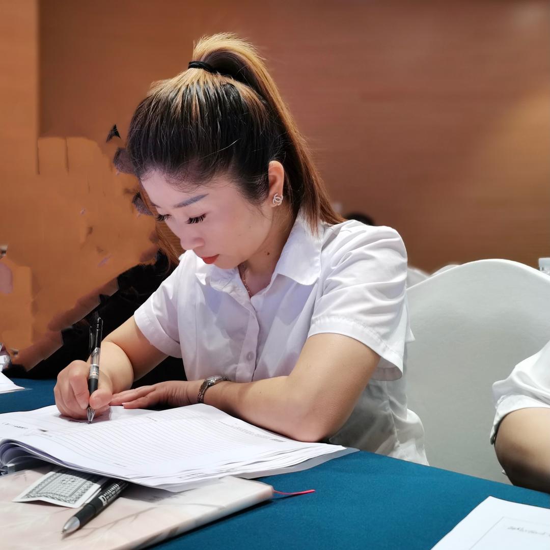 众信房产金牌销售庆妹