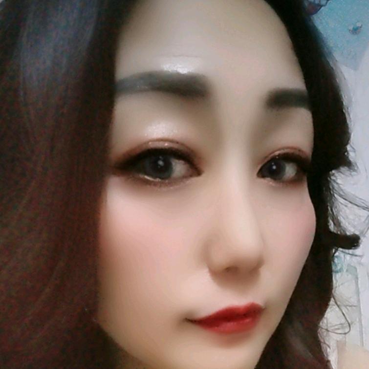 抚琴听雨