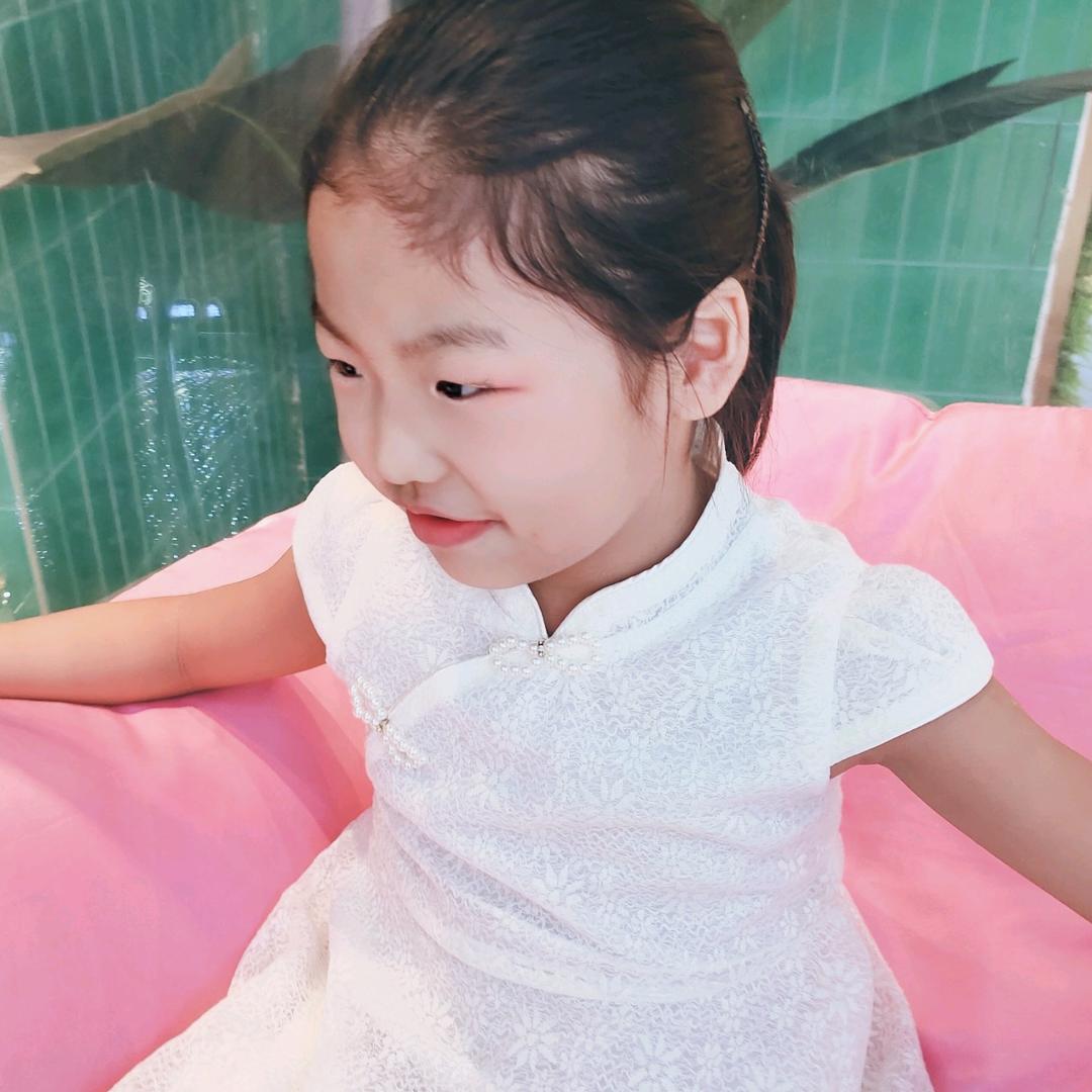 吾家有女初长成