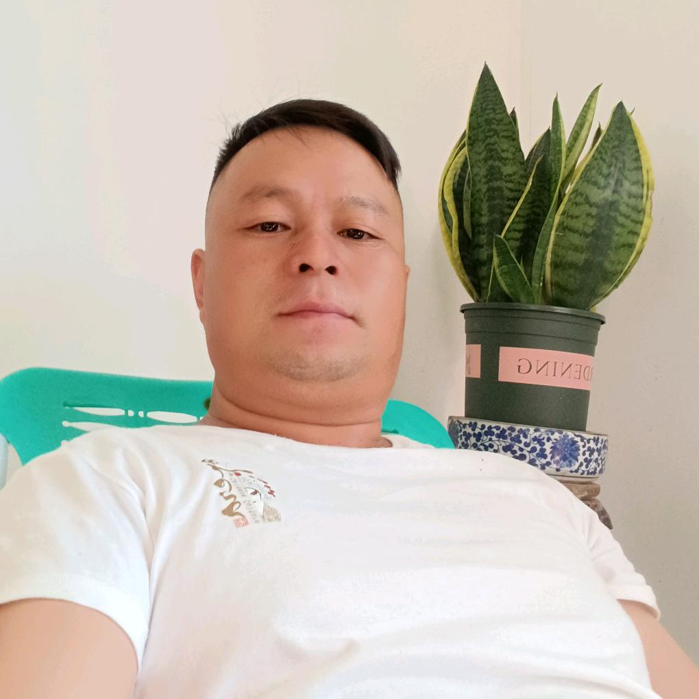 笑脸男孩良茶