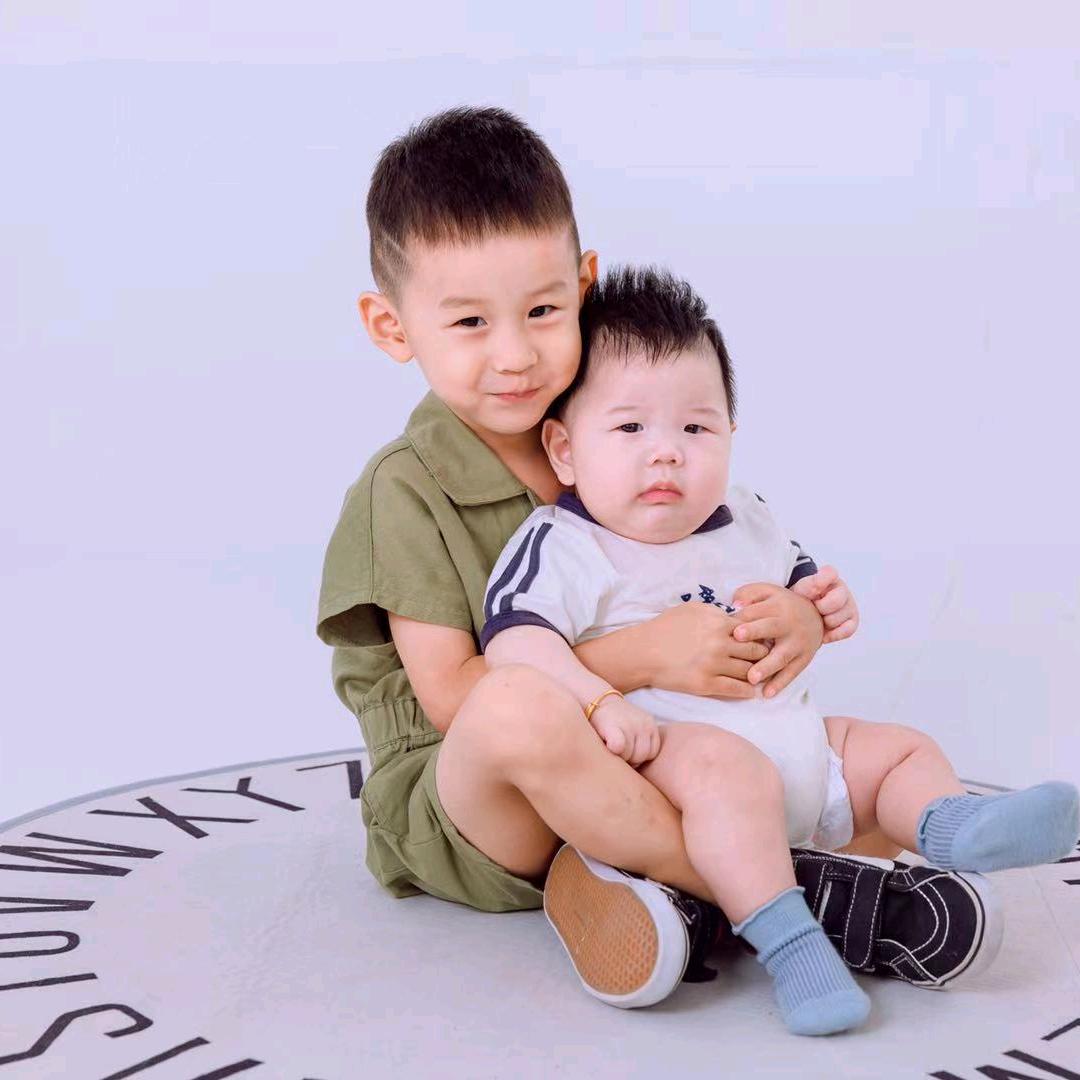 济南新荣高端制定家纺。婚庆蚕丝被团购