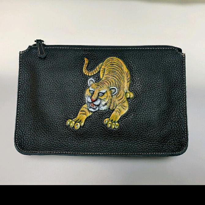 手机用户51189860220