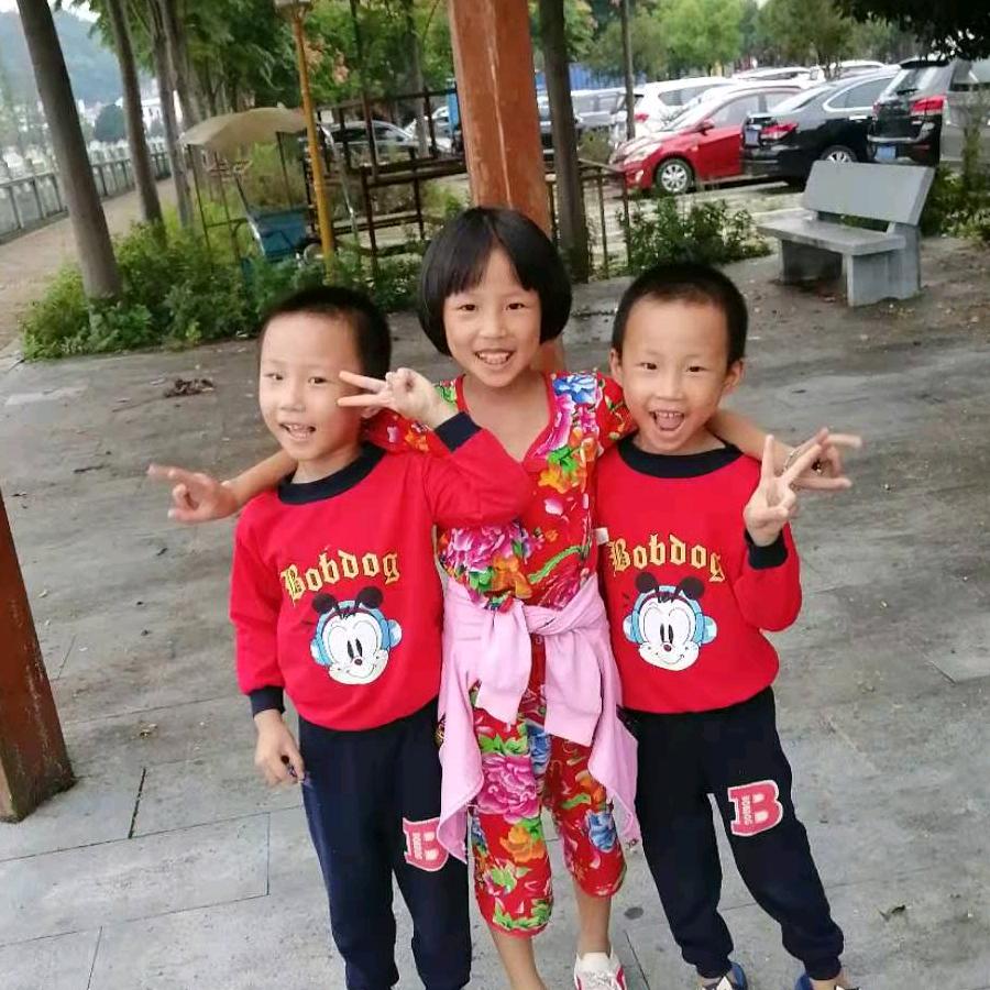 轻狂如我，心伤谁知