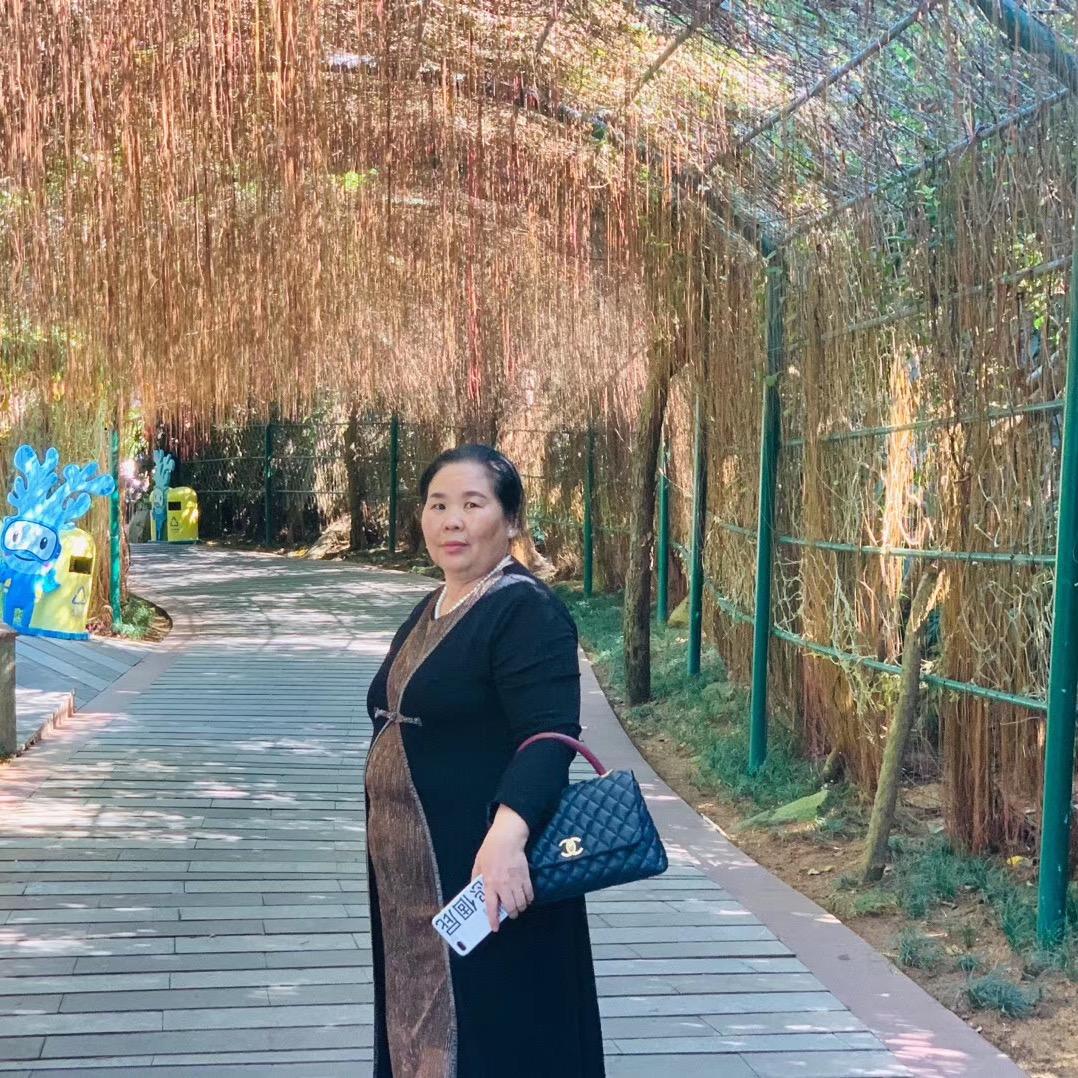 周妈妈女装店