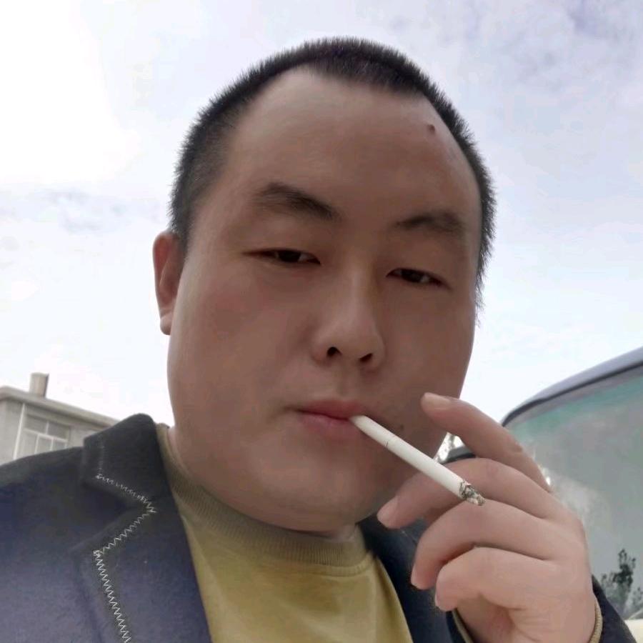 开着大汽车卖纸的小大哥