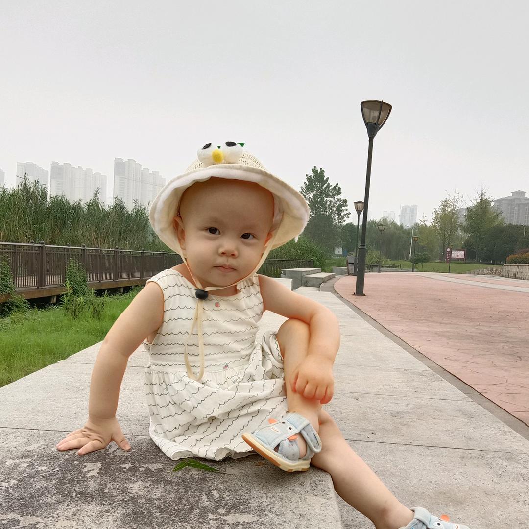 小不点（小猪佩奇)