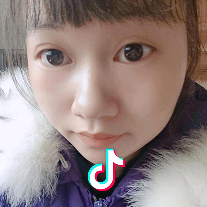 莉莉