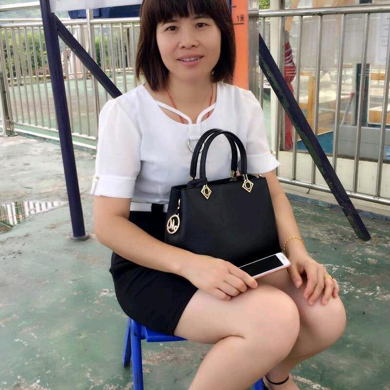 蓝颜（钱爪爪凤爪铺）