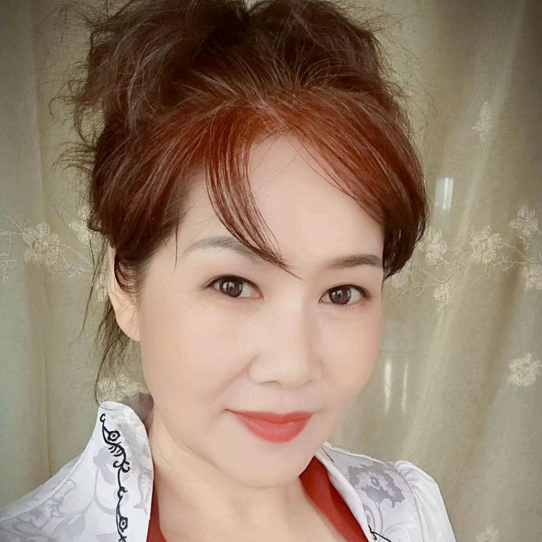 孝霞学唱歌
