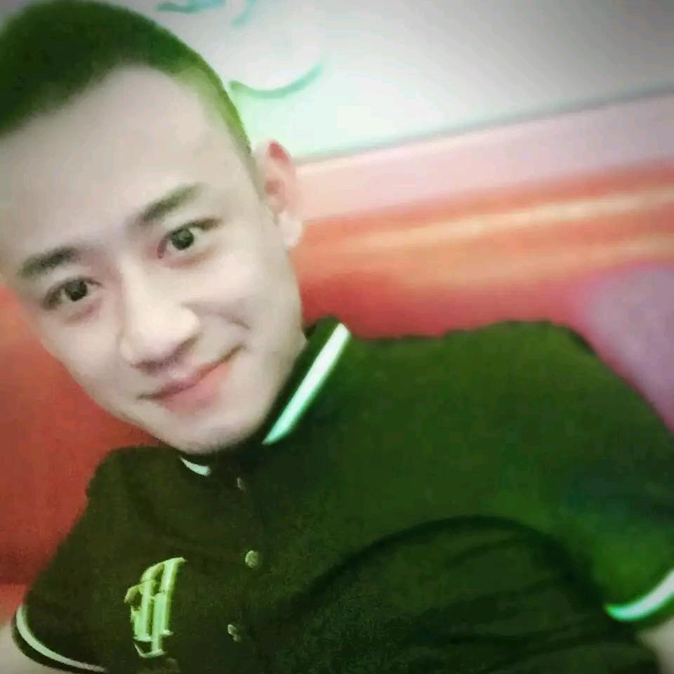 小小罗.
