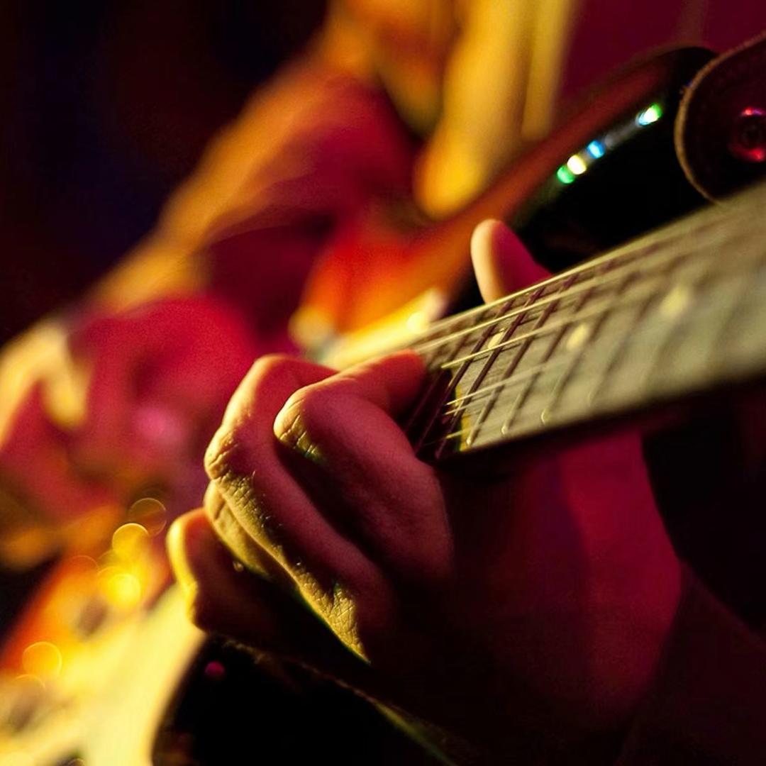 🎸范老师吉他琴屋（教学和销售）