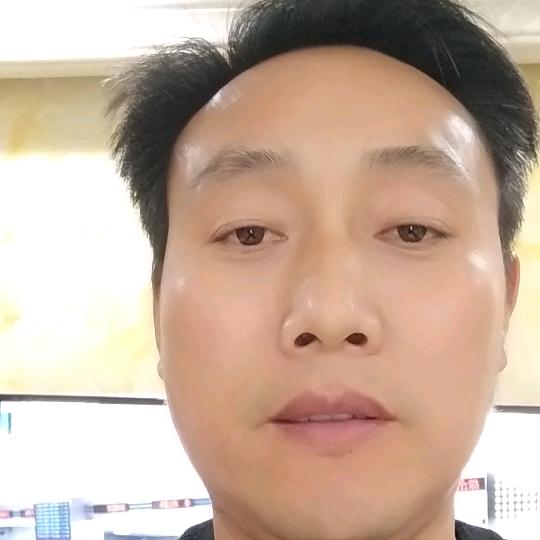 陌郁