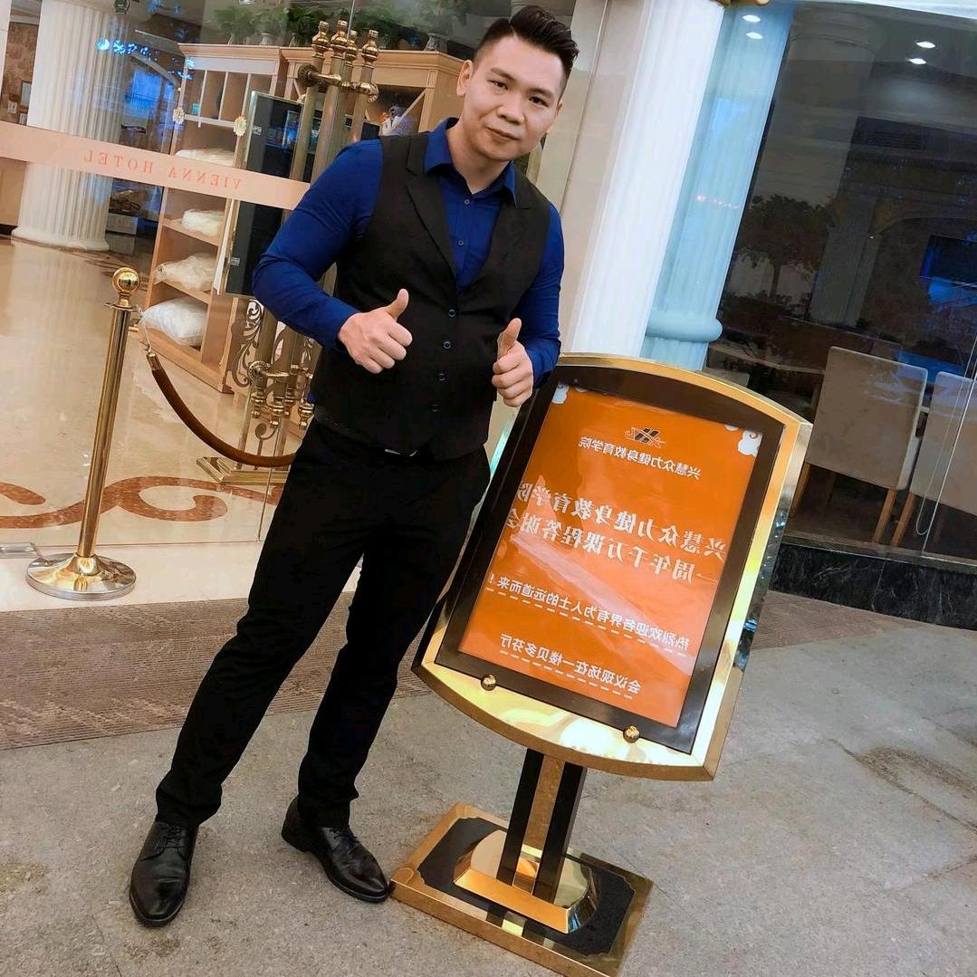 奋进的Tiger