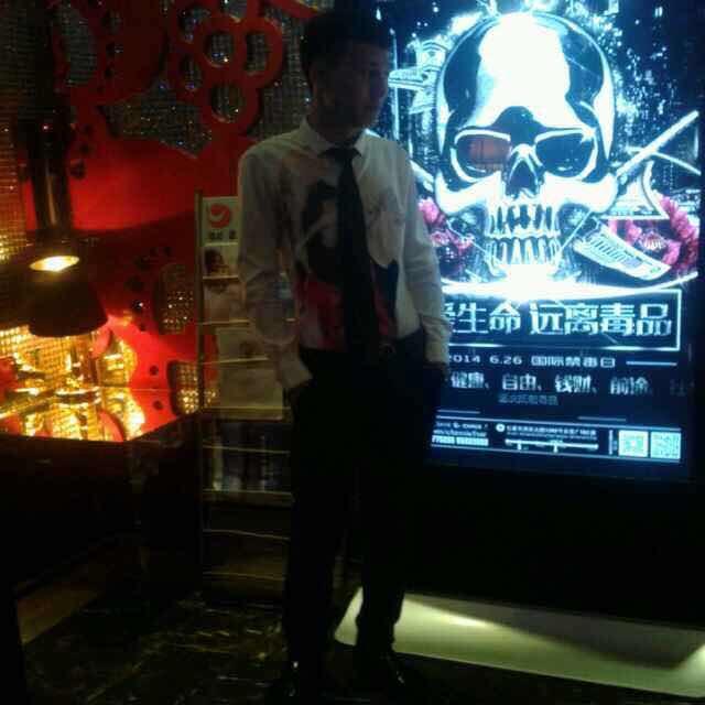 【小老弟】干嘛呢