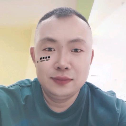 爱健身的小李
