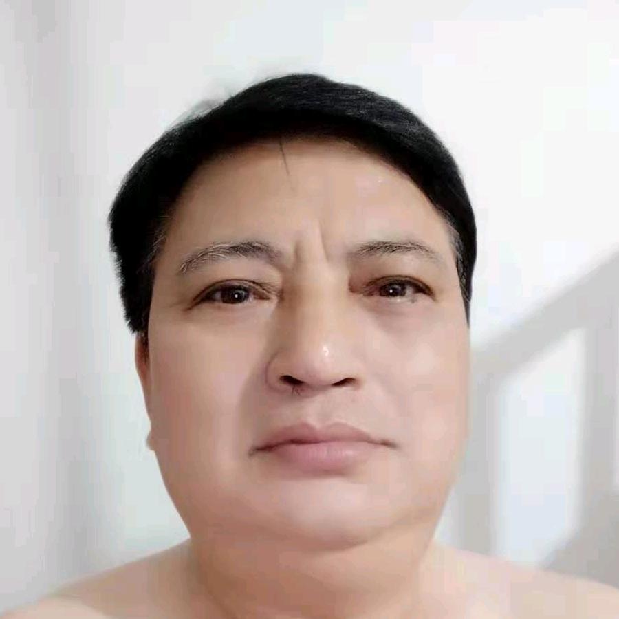 上海叶银钩百货有限公司
