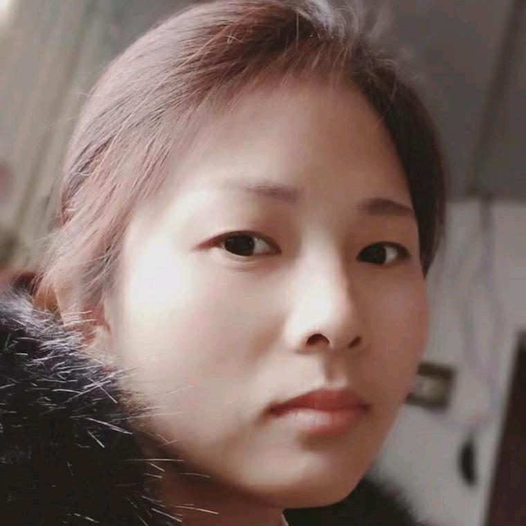 卖烤串的小媳妇